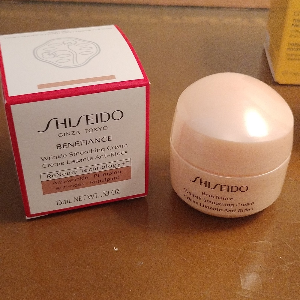 Anti Aging ging Bundle - Picture 4 of 6